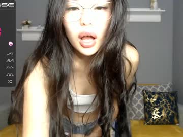 Nude cam girl little_v1rgin_angel image #2107499