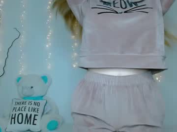 Nude cam girl little__cherrry image #2458016