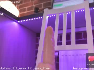 Nude cam girl lil_eva image #1162196