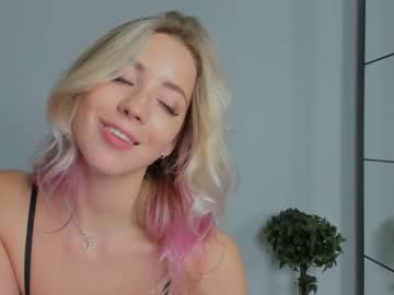 Nude cam girl emmi_rosee image #102290
