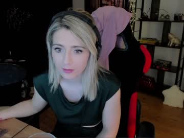 Nude cam girl kimilee22 image #4606146