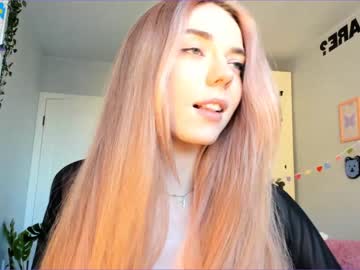 Nude cam girl thisisamelia image #4403919