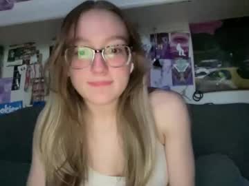 Nude cam girl alyssag7001 image #7029473