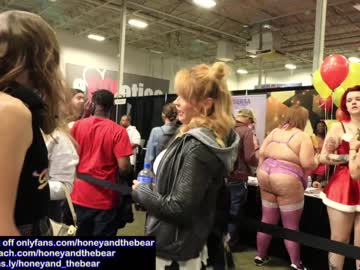 Nude cam couple honeyand_thebear image #598748