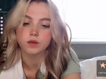 Nude cam girl small_blondee image #5233983