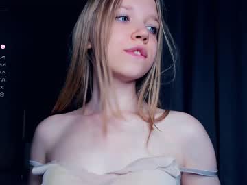 Nude cam girl hug_honestly image #5780721