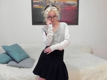 Nude cam girl deryubanny image #3353319