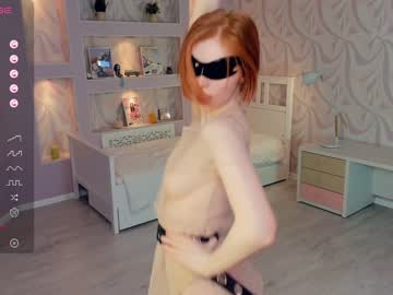 Nude cam girl gingers_hugs image #6060406