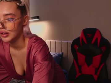 Nude cam girl angella_kleee image #4285224